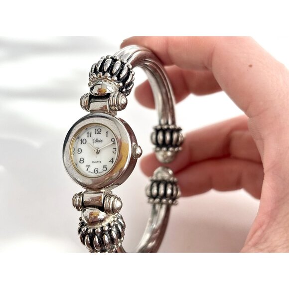 Collezier Cuff Bracelet Silver Toned Ladies Vintage Wristwatch - 22mm - WORKS! - Picture 8 of 11